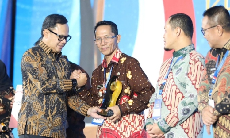 Pemkot Batam Raih Penghargaan Nasional 2026, Sukses Tekan Kemiskinan dan Stunting