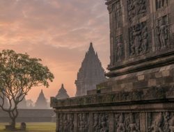 Candi Prambanan dan Jejak Waktu: Dari Pusat Ritual Hindu hingga Saksi Perubahan Zaman
