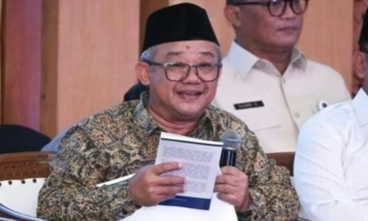 Mendikdasmen Abdul Mu’ti Bantah MBG Pangkas Dana Sekolah