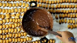 Kebanjiran Order Ramadan, Kampung Nastar Tangerang Produksi 24 Jam Nonstop