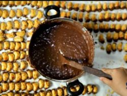 Kebanjiran Order Ramadan, Kampung Nastar Tangerang Produksi 24 Jam Nonstop