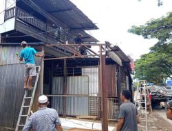 Warga Tamalanrea Bongkar 6 Lapak di Atas Drainase Tanpa Paksaan